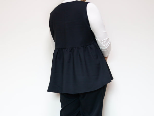 <V02NR> PEPLUM VEST