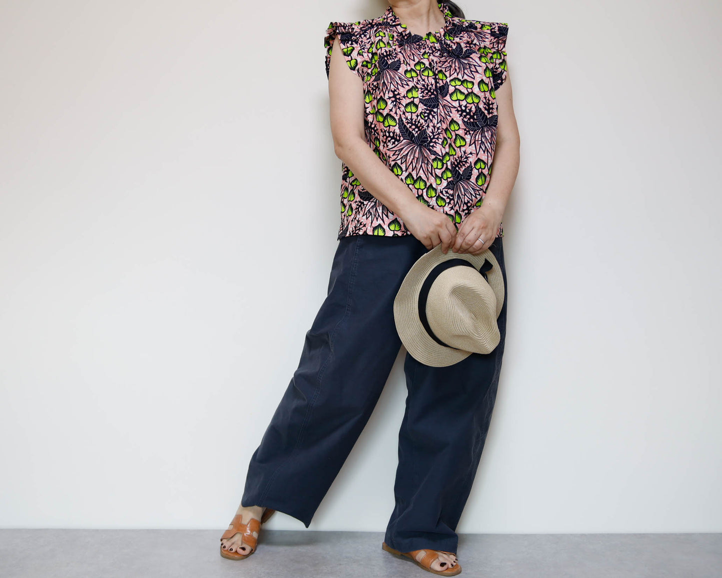<T41J-001>  African Print Ruffle Top  Elegant Ruffles That Brighten Your Look in a Relaxed M-L Size