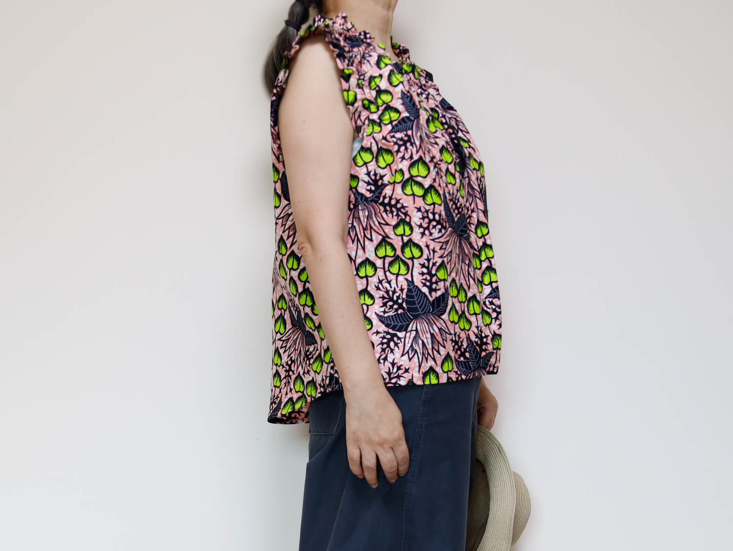 <T41J-001>  African Print Ruffle Top  Elegant Ruffles That Brighten Your Look in a Relaxed M-L Size