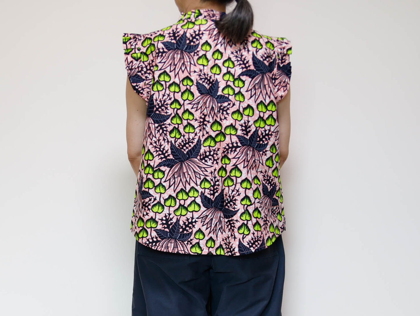 <T41J-001>  African Print Ruffle Top  Elegant Ruffles That Brighten Your Look in a Relaxed M-L Size