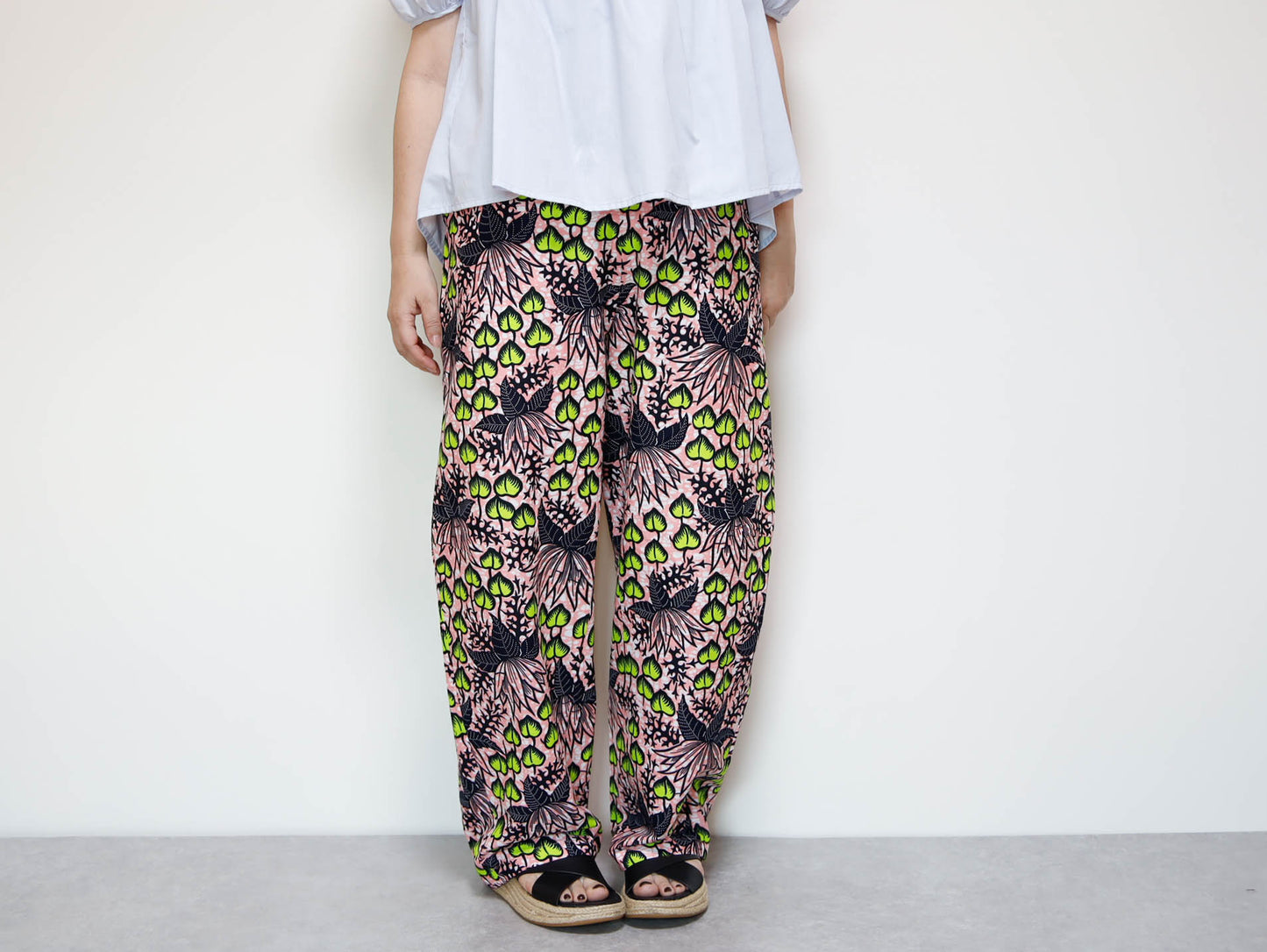<P23J-002> AFRICAN PRINT Barrel Pants  Playful Curves & Unique Silhouette in a Relaxed L-XL Size