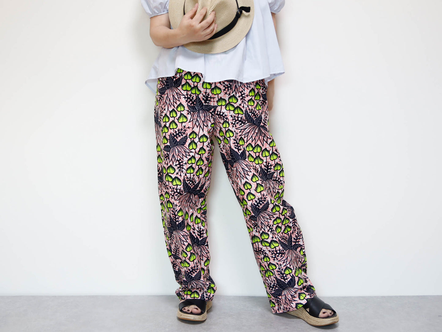 <P23J-002> AFRICAN PRINT Barrel Pants  Playful Curves & Unique Silhouette in a Relaxed L-XL Size