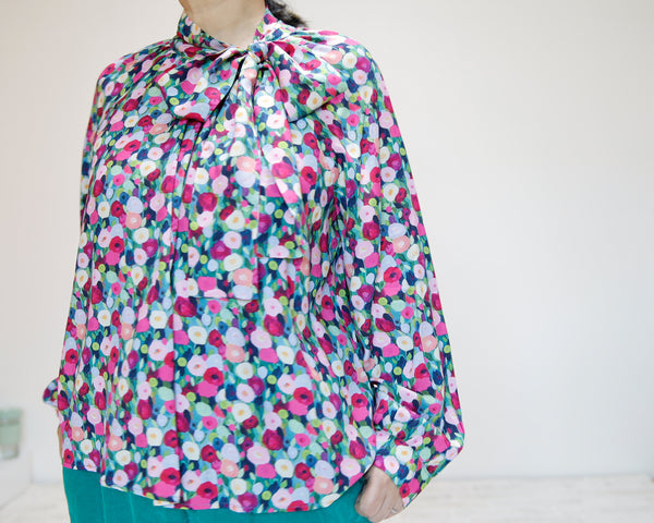 <T35F>  SIDE BOW TIE PRINTED Blouse