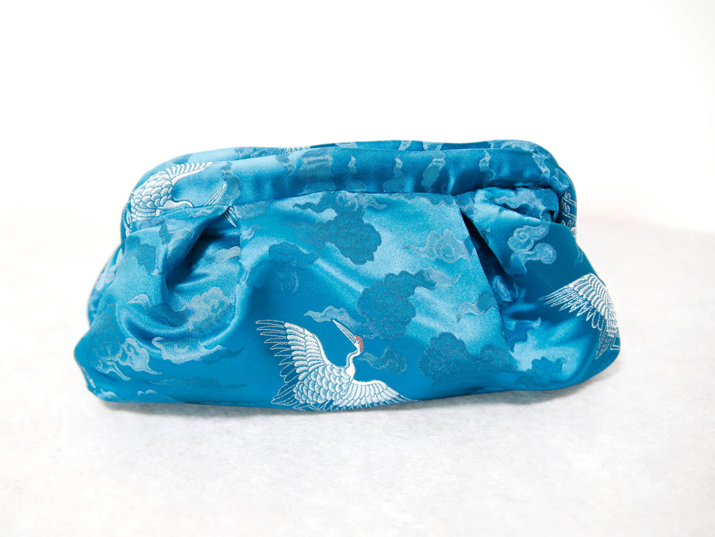 <B10CC> DIM SUM CLUTCH BAG  CYAN WITH CRANE