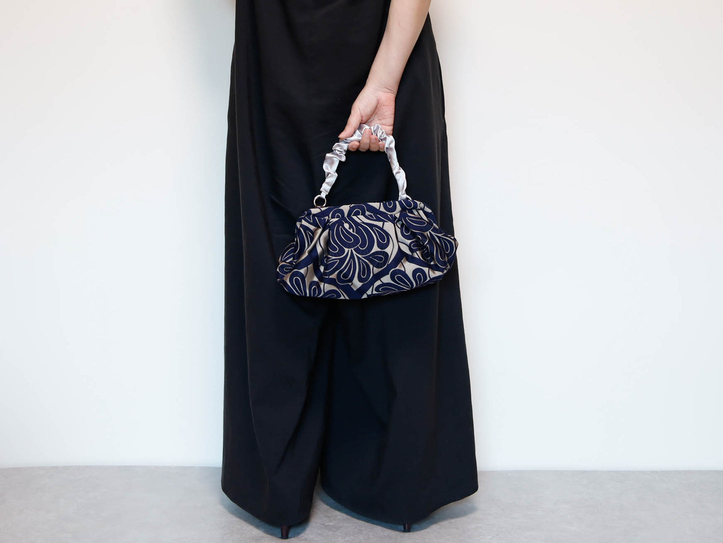 Dim Sum Clutch — KIMAGURE Collection / COVENT GARDEN / GRAY