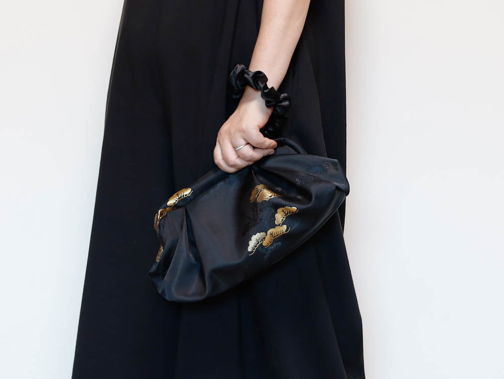 <B10P> DIM SUM CLUTCH BAG  BLACK WITH GOLD PINE TREE