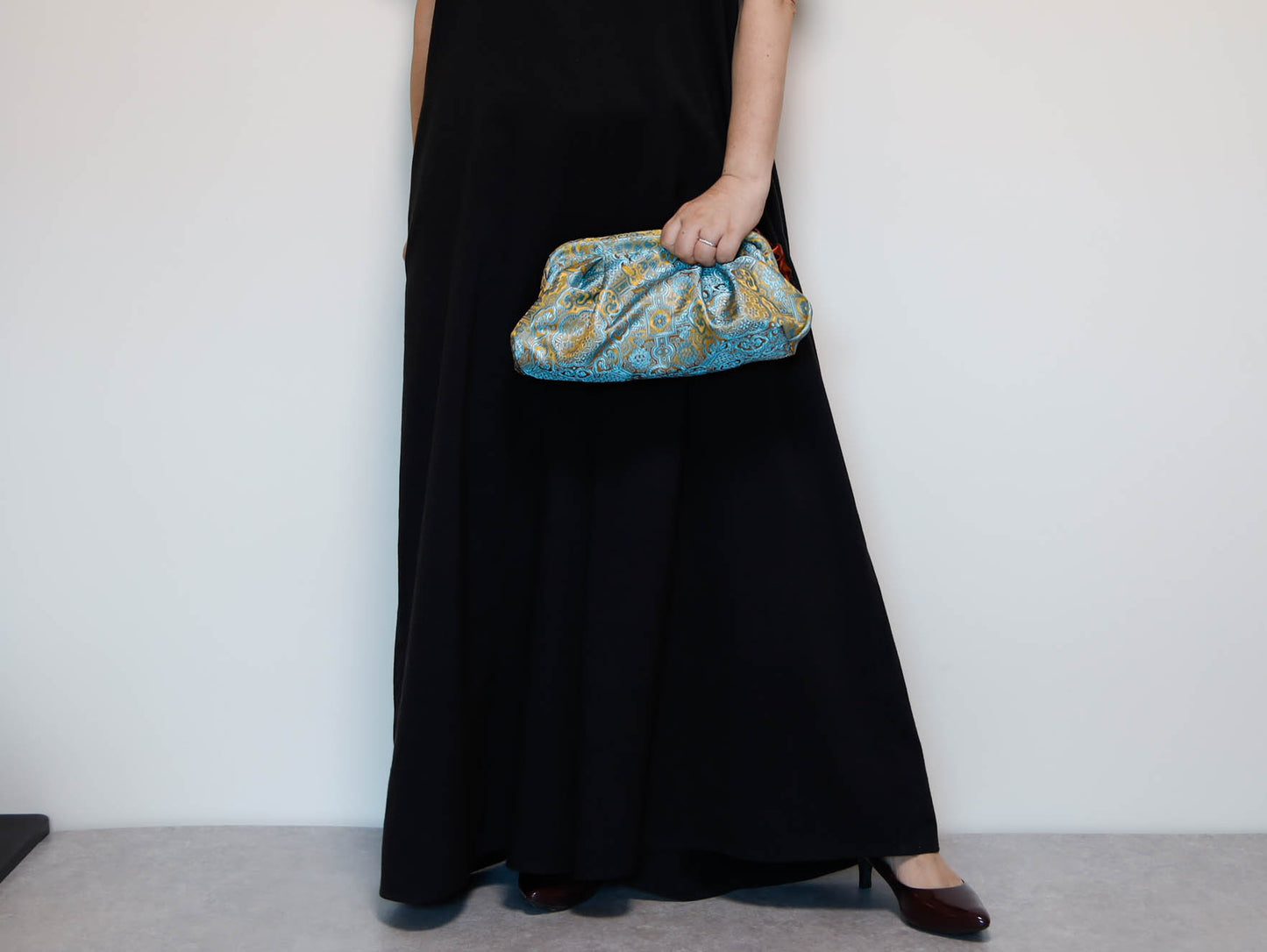 <B10GC> DIM SUM CLUTCH BAG  GOLD + CYAN