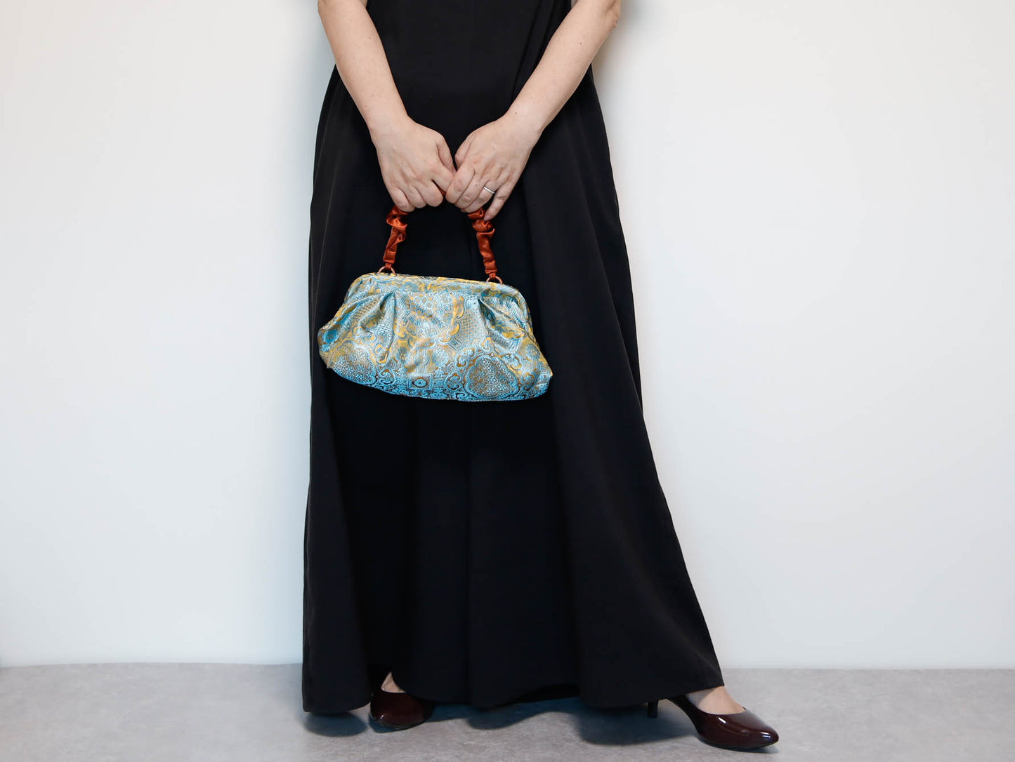 <B10GC> DIM SUM CLUTCH BAG  GOLD + CYAN