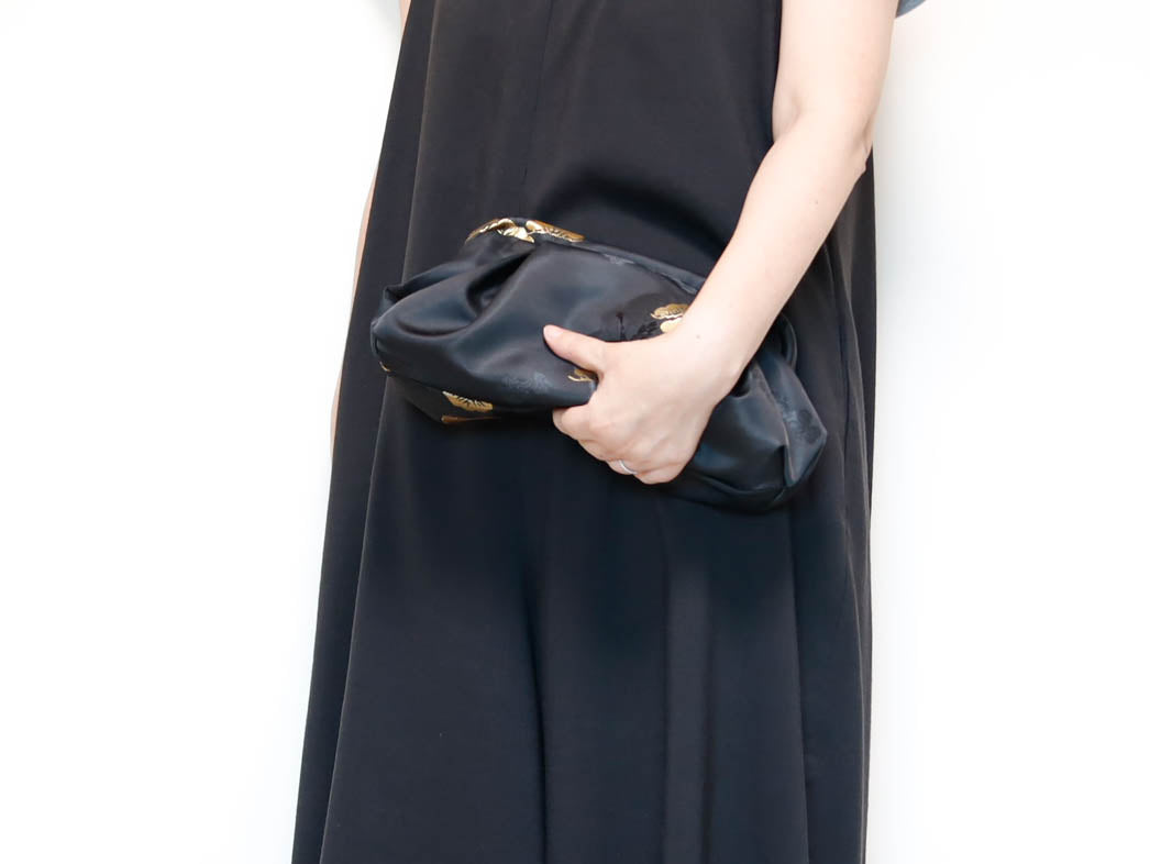 <B10P> DIM SUM CLUTCH BAG  BLACK WITH GOLD PINE TREE
