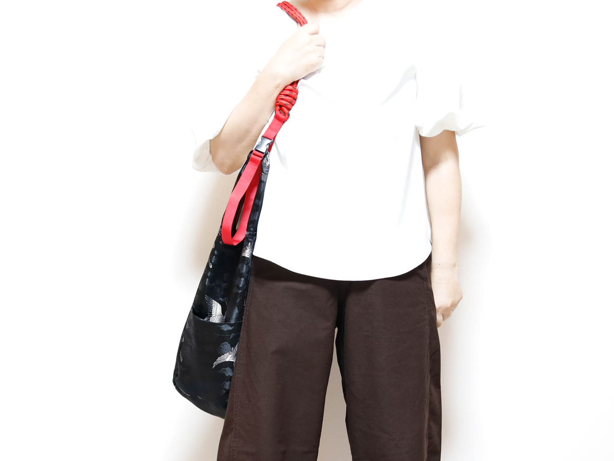 REGISTAR｜Black Crane & Cloud Marché Bag