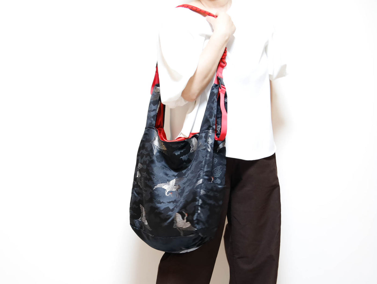 REGISTAR｜Black Crane & Cloud Marché Bag