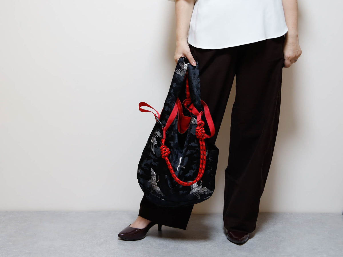 REGISTAR｜Black Crane & Cloud Marché Bag