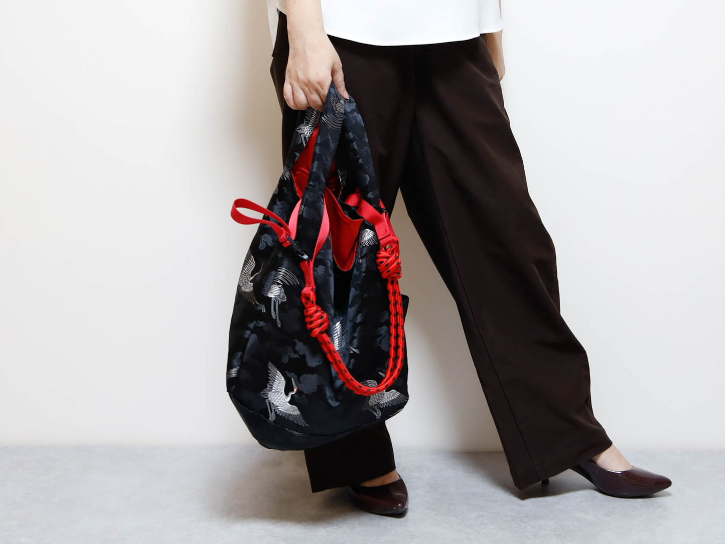 REGISTAR｜Black Crane & Cloud Marché Bag