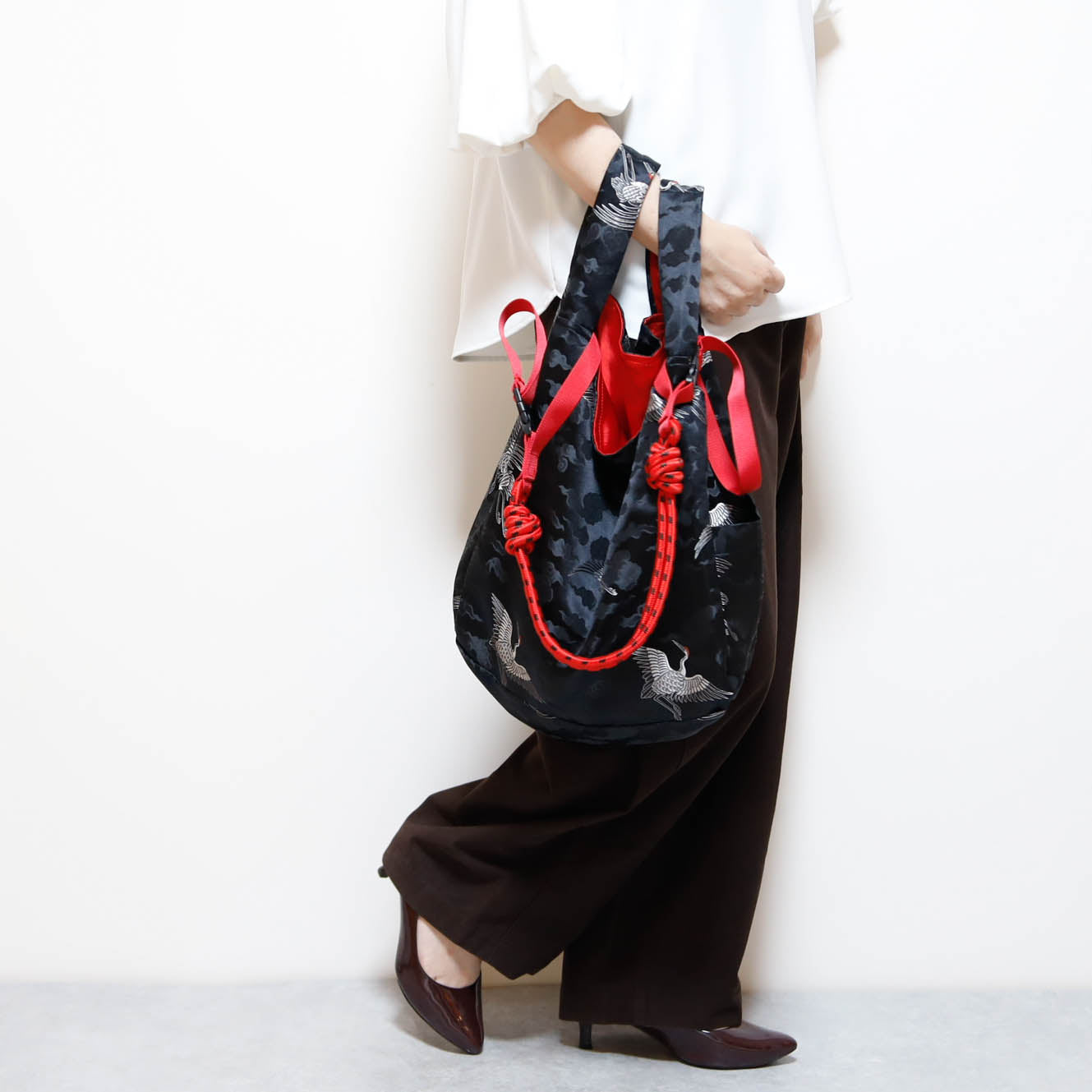 REGISTAR｜Black Crane & Cloud Marché Bag