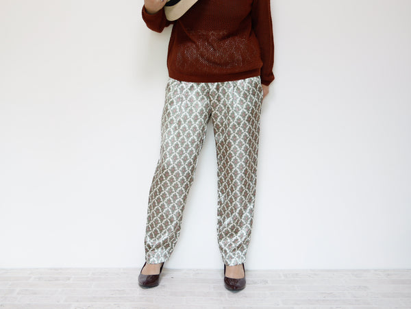 <S23-003> SATIN PRINTED Trousers