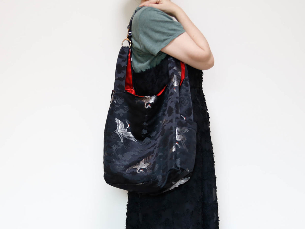 REGISTAR｜Black Crane & Cloud Marché Bag