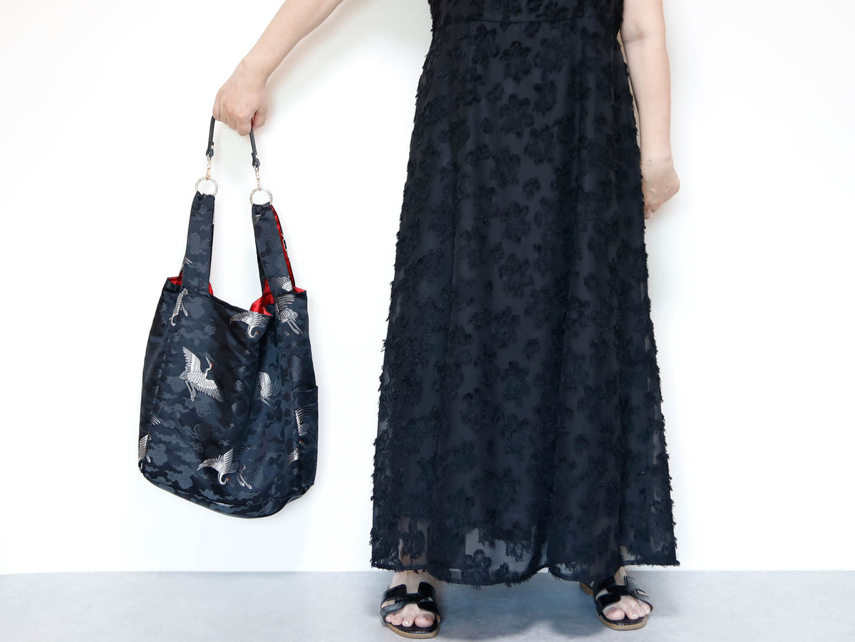 REGISTAR｜Black Crane & Cloud Marché Bag