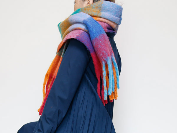 <A15R>  OVERSIZED Scarf