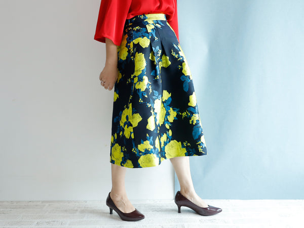 <RS21S17RY70> EUROPIAN ROSE YELLOW WOVEN Skirt  -Length 70cm