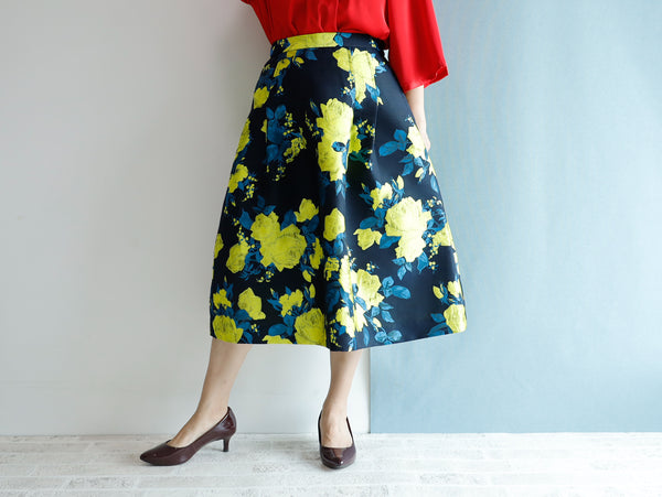 <RS21S17RY70> EUROPIAN ROSE YELLOW WOVEN Skirt  -Length 70cm