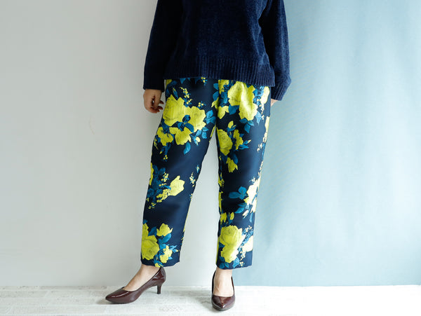 <P10RY> EUROPEAN ROSE  Yellow-Tapered Pants