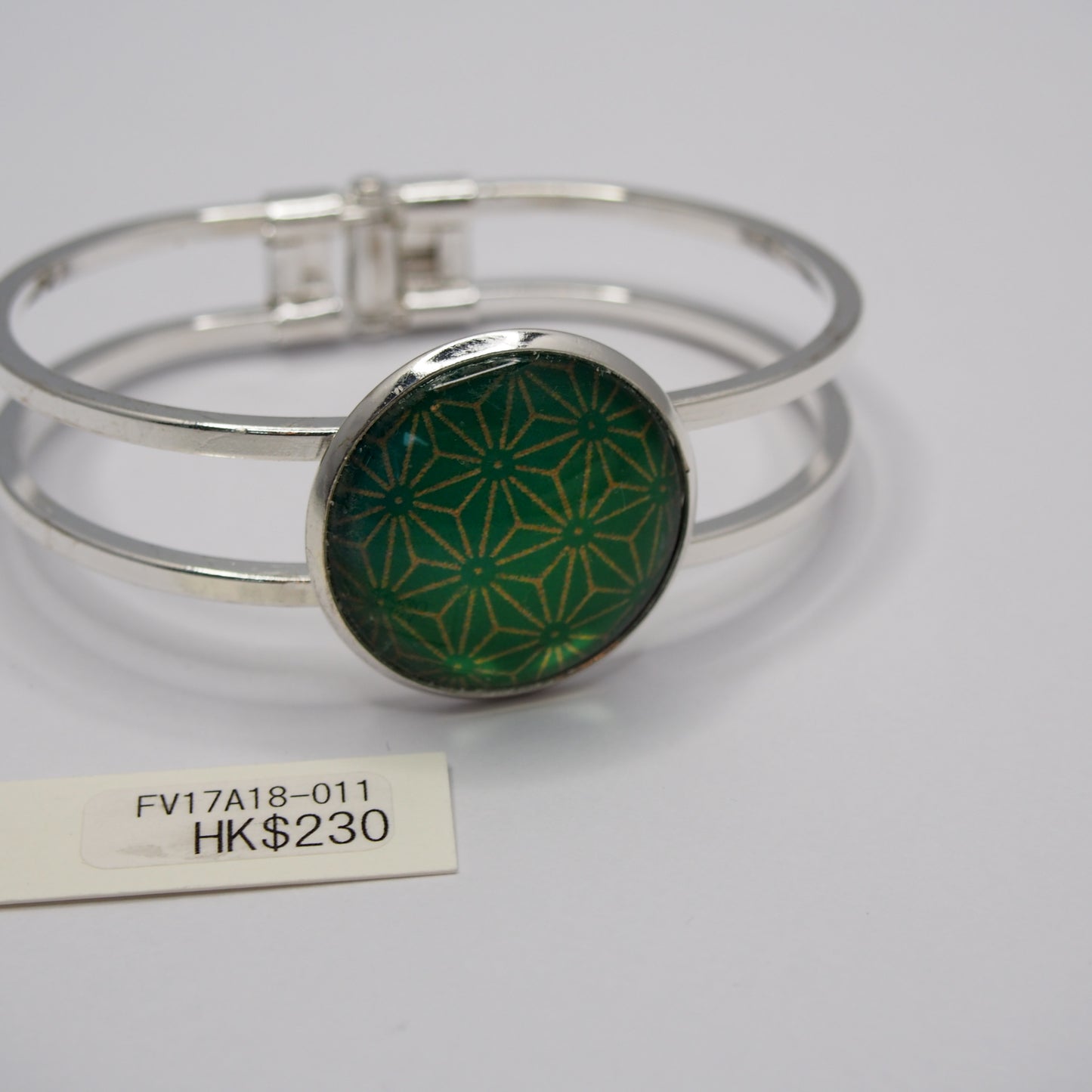 FV17A18-011> BRACELET