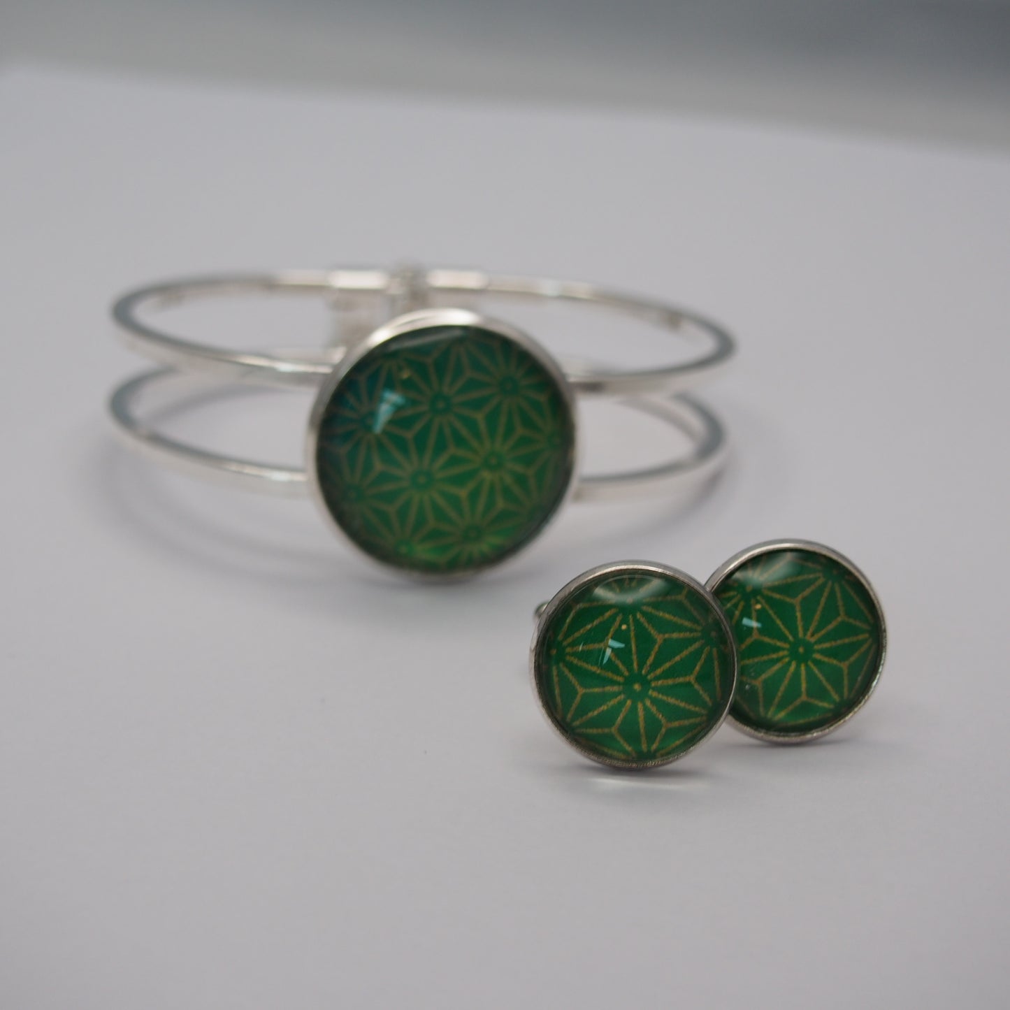 FV17A18-011> BRACELET