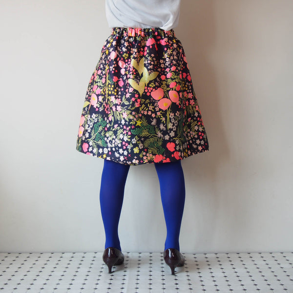 <RS18S18-002> CRAZY PRINT Mini Skirt