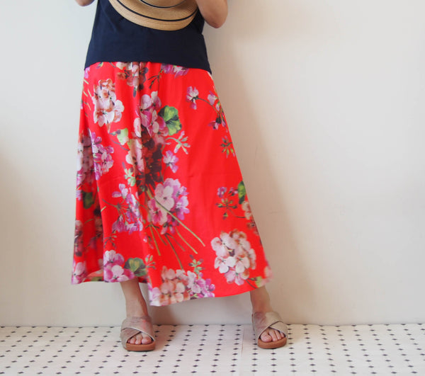 <RS18S23-002> Tucked Skirt