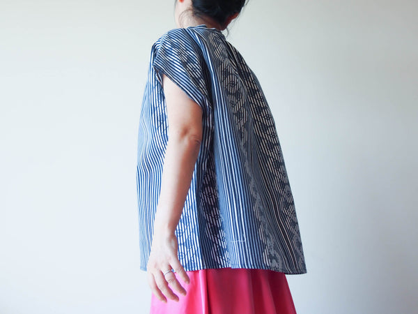 <RS18T11-006> OKINAWA V-neck Top