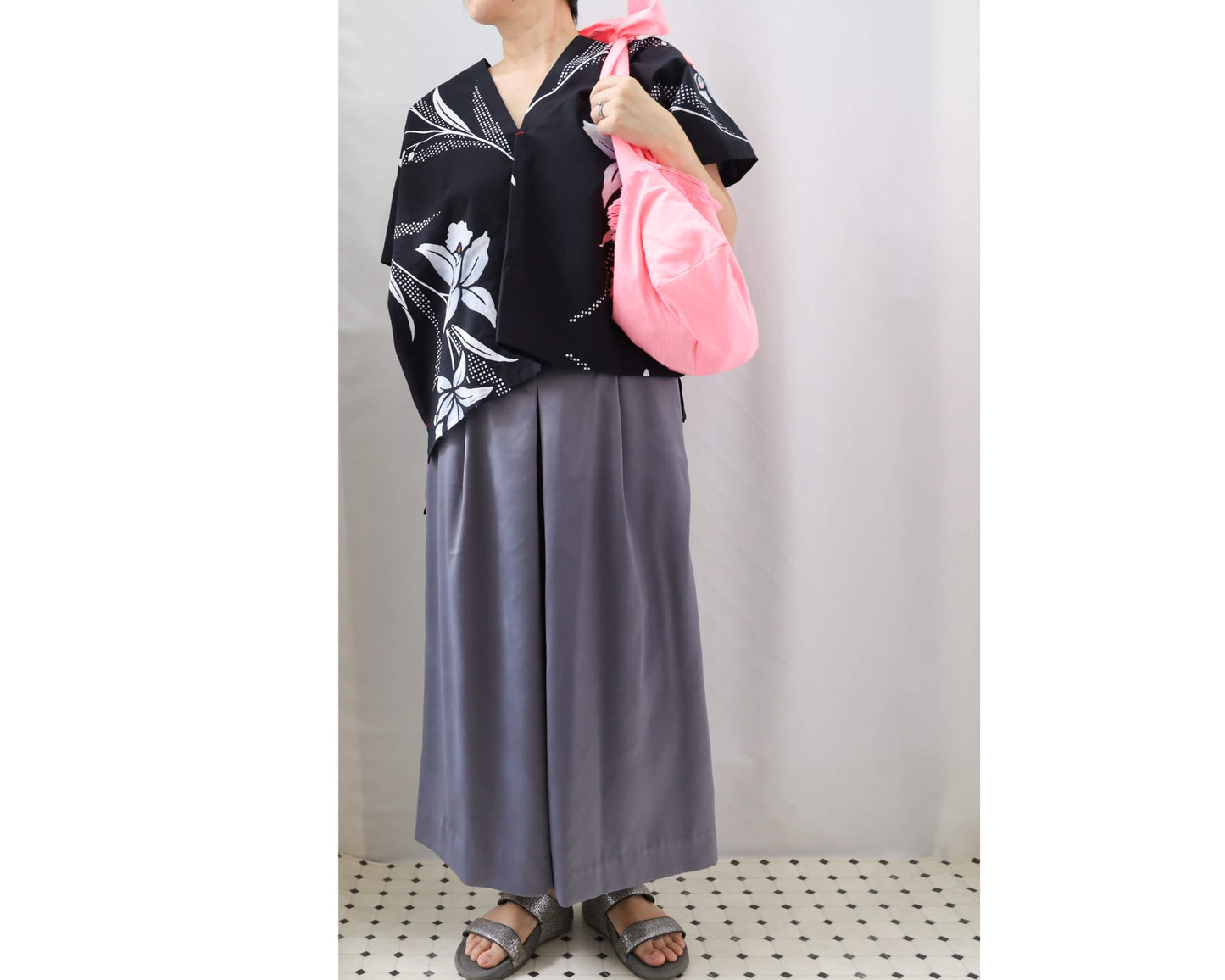 <P09G> SATIN GAUCHO GRAY